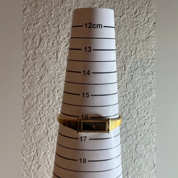 *READ.. GUCCI 1500L BANGLE GOLD PLATED black watch - Picture 11 of 13